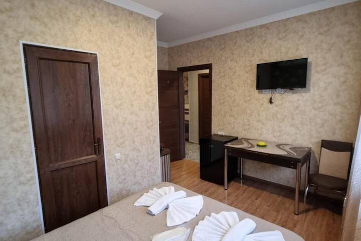 Room 16 of 34