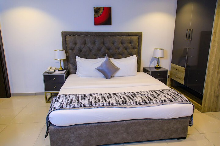 Room 7 of 26