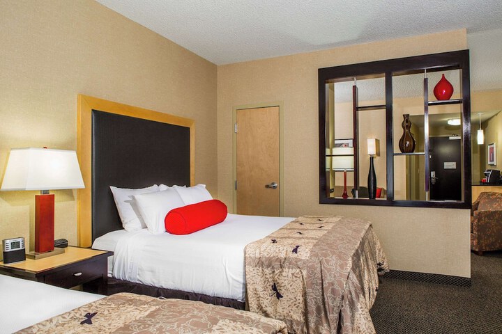 Room 12 of 37
