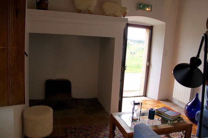 Room 34 of 60