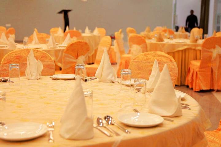 Ballroom/Hall 30 of 34