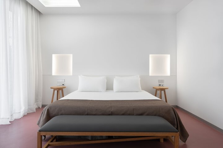 Room 15 of 30