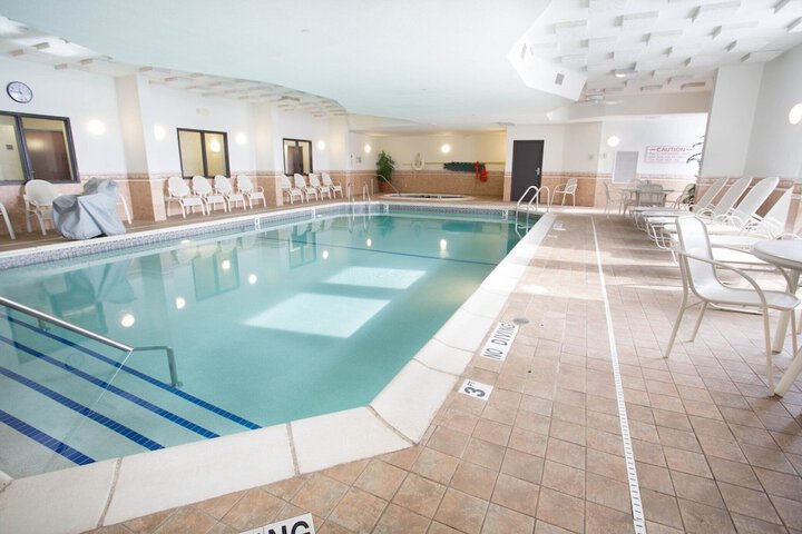 Pool 15 of 33
