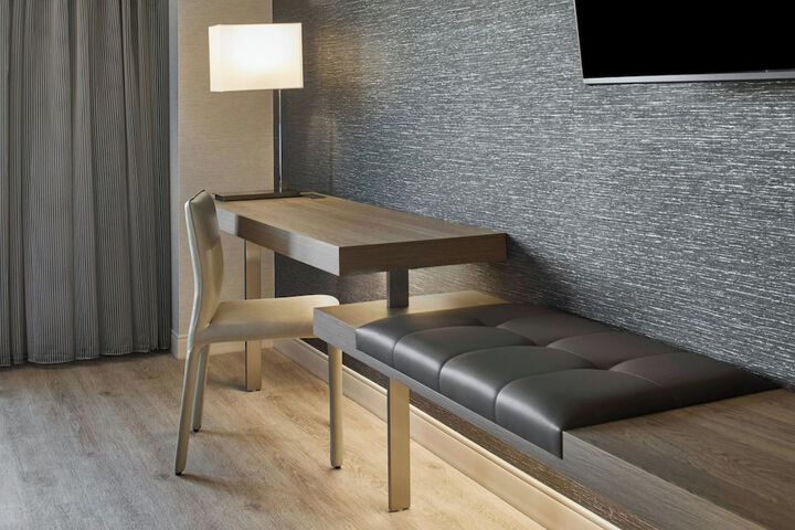 Room 12 of 90