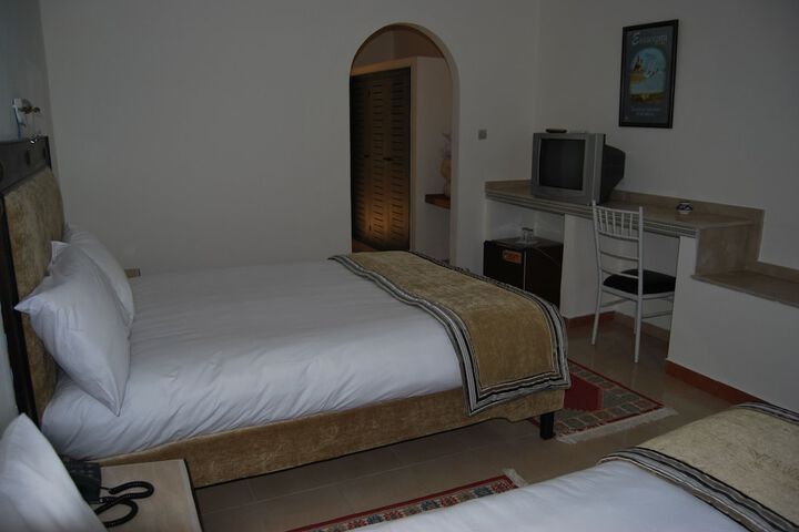 Room 9 of 29
