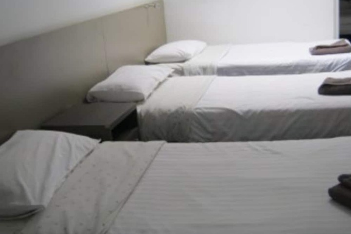 Room 9 of 78