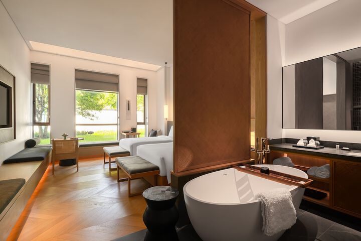 Room 27 of 55
