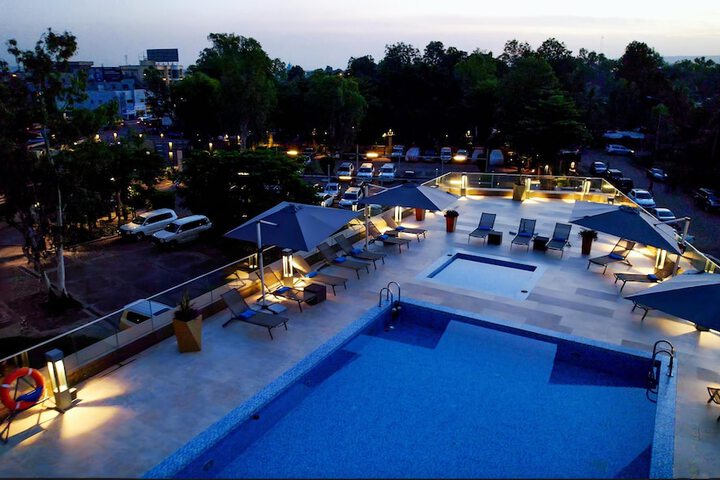 Pool 42 of 118