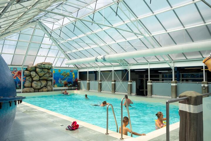 Pool 11 of 37