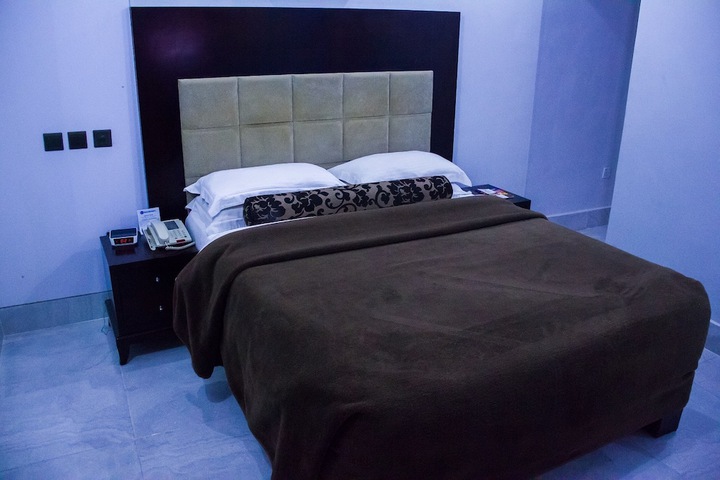 Room 35 of 155