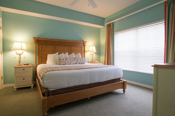 Room 3 of 76