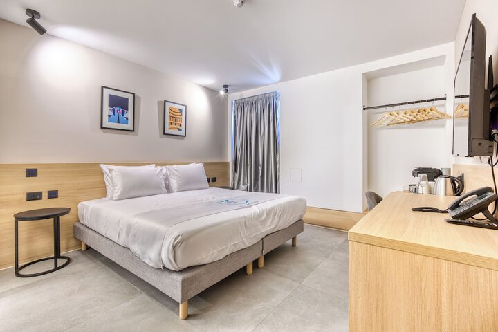 Room 14 of 79