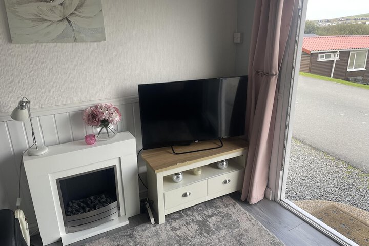 Room 10 of 27