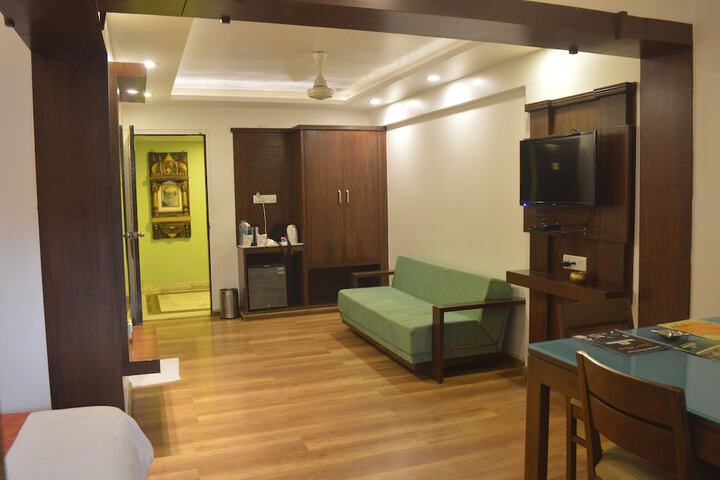 Room 17 of 143