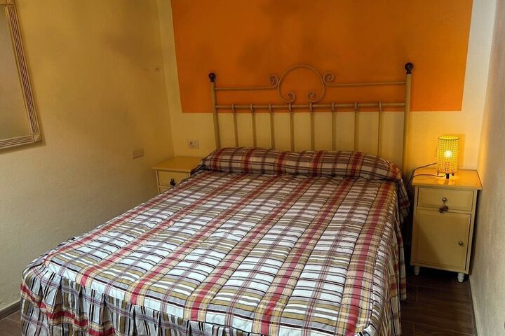Room 2 of 53