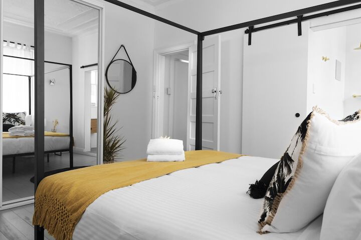 Room 2 of 15