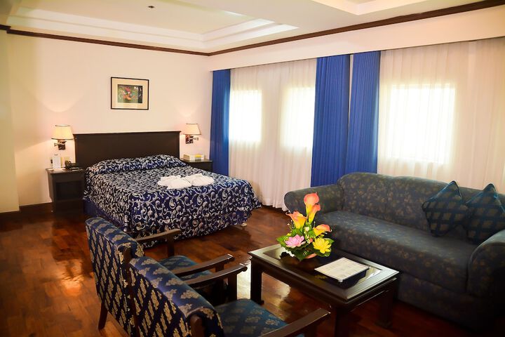 Room 16 of 105