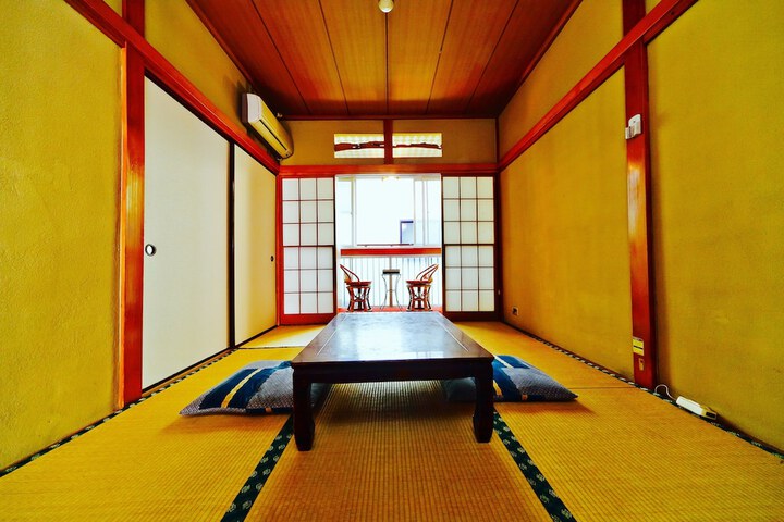Room 7 of 31