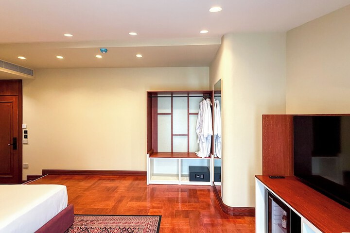 Room 40 of 96