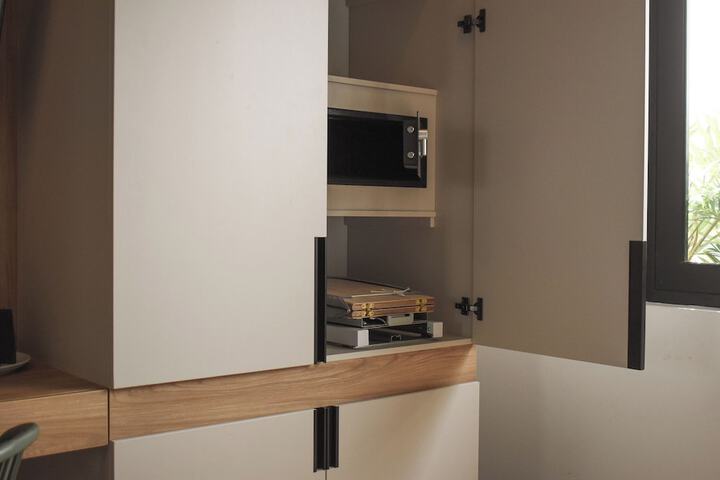 Room 14 of 114
