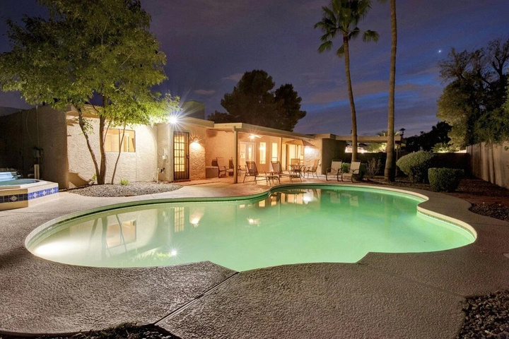 Pool 13 of 21