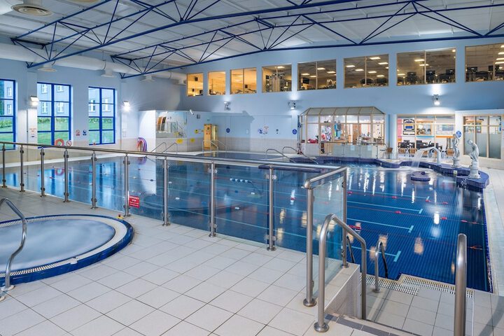 Pool Hotel