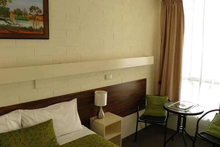 Room 19 of 53