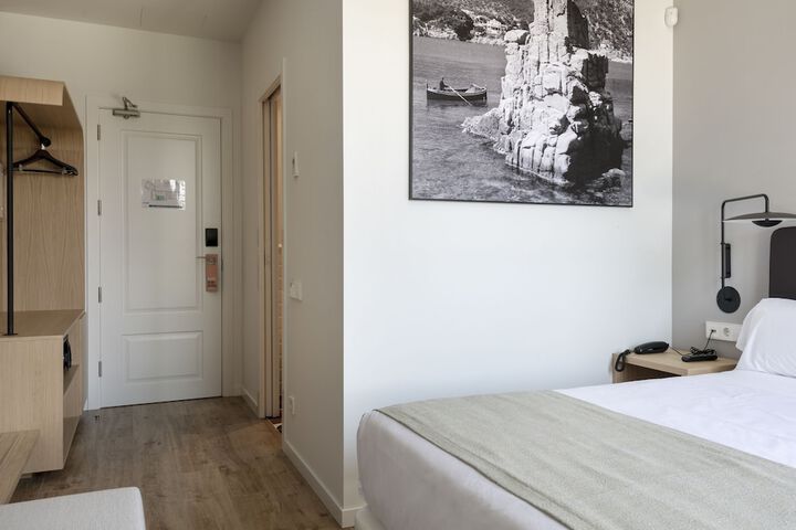 Room 32 of 108