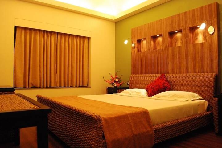 Room 5 of 23