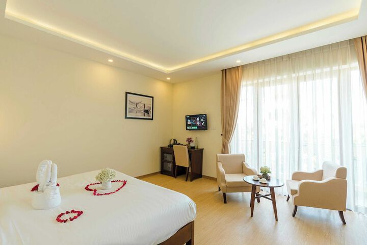 Room 35 of 73