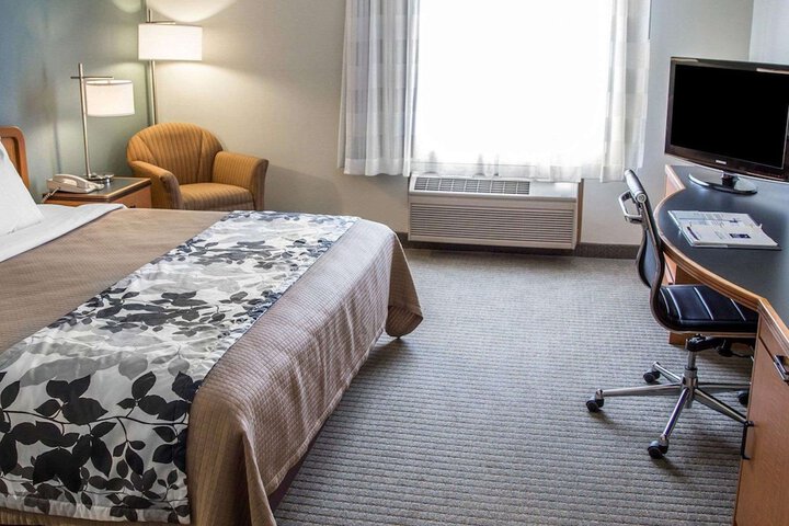 1 King Bed (11 of 14)