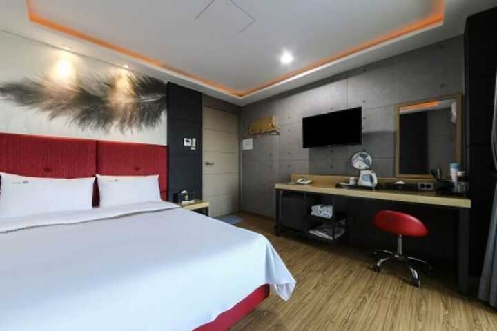 Room 25 of 88