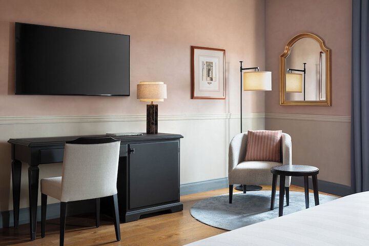 Room 15 of 49