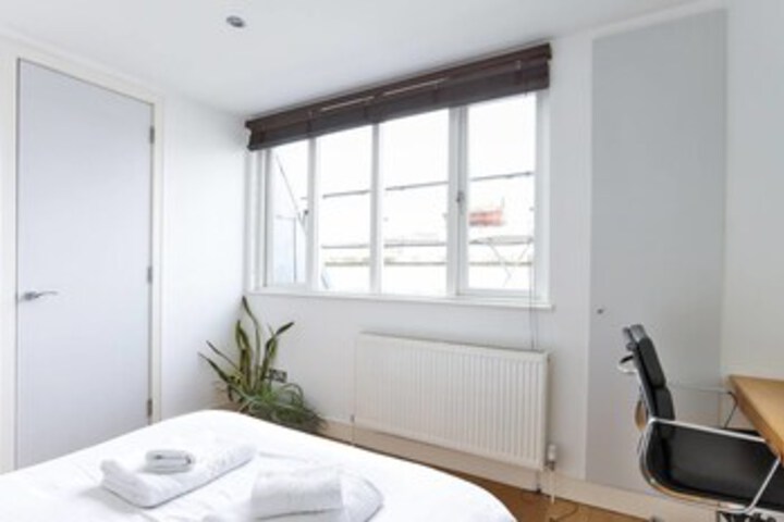Room 20 of 35