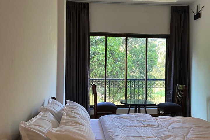 Room 12 of 26