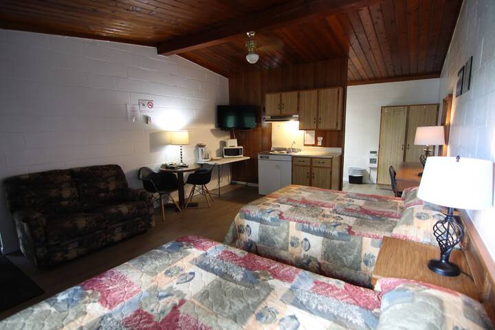 Room 6 of 33