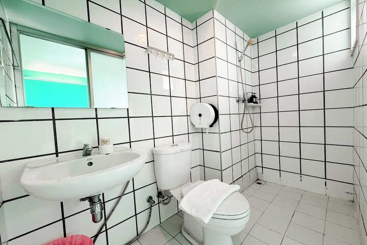 Room 84 of 95