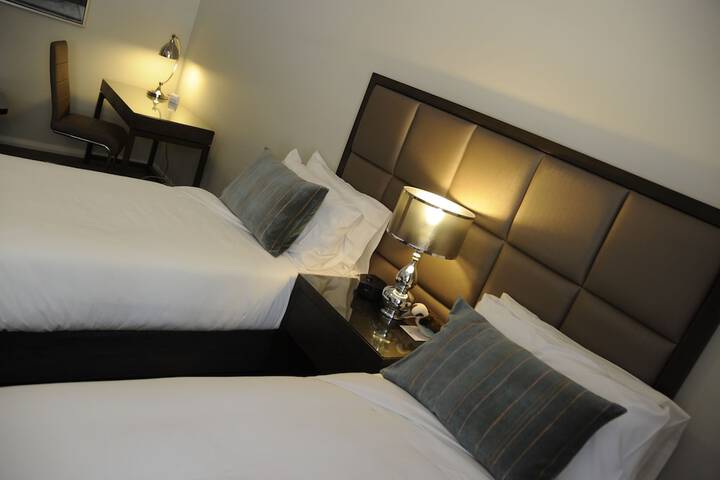 Room 11 of 27