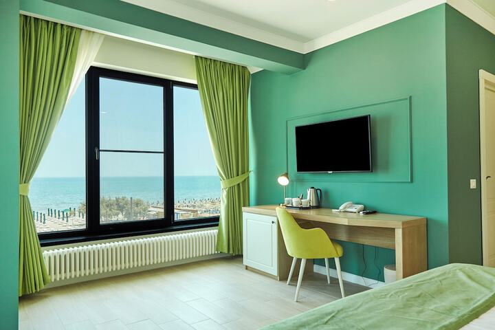 Room 41 of 100