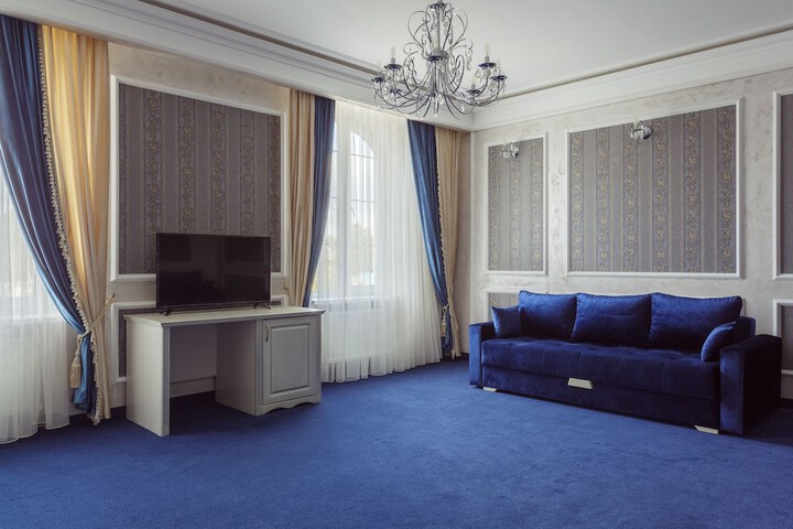 Room 28 of 47
