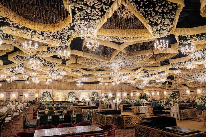 Ballroom/Hall 41 of 93