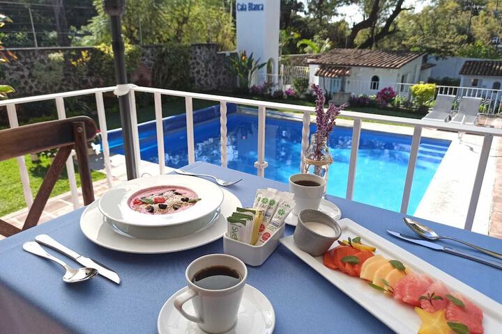 Breakfast/Coffee Service 51 of 53