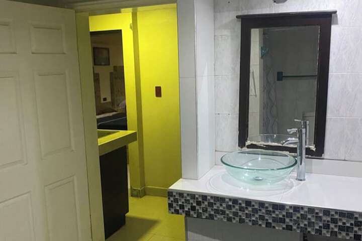 Room 10 of 13