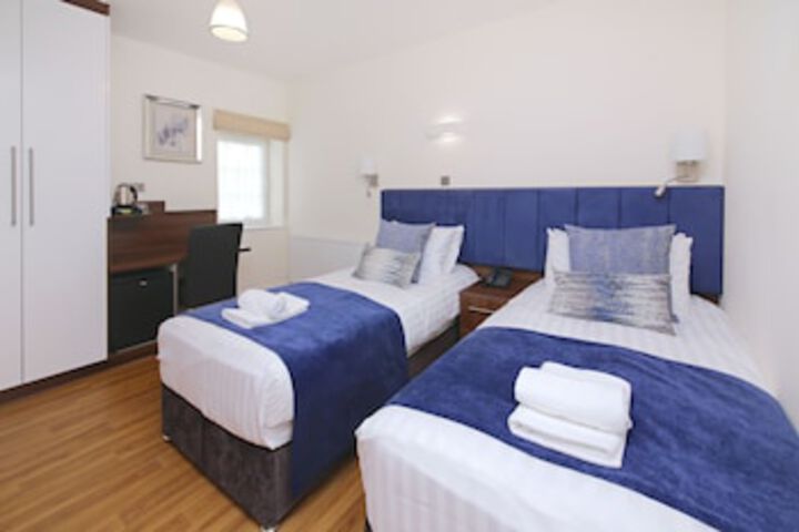 Room 40 of 171