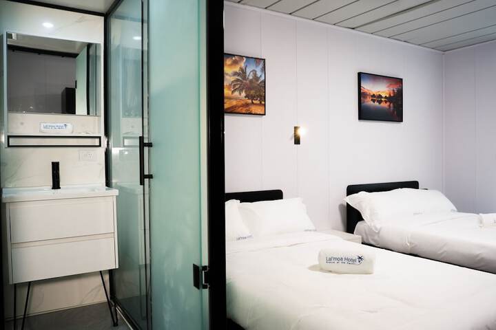 Room 2 of 18