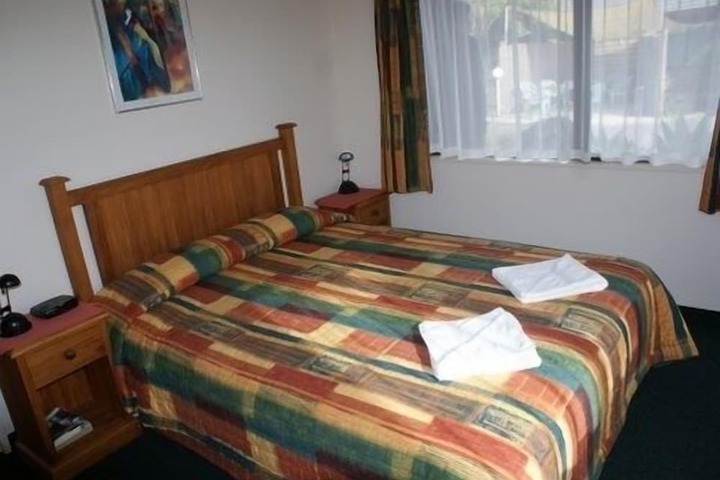 Room 7 of 25