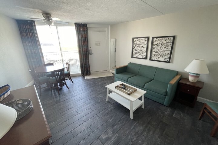Deluxe Studio 2 Double Beds Ocean View Oceanfront (4 of 11)
