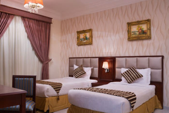 Room 3 of 38