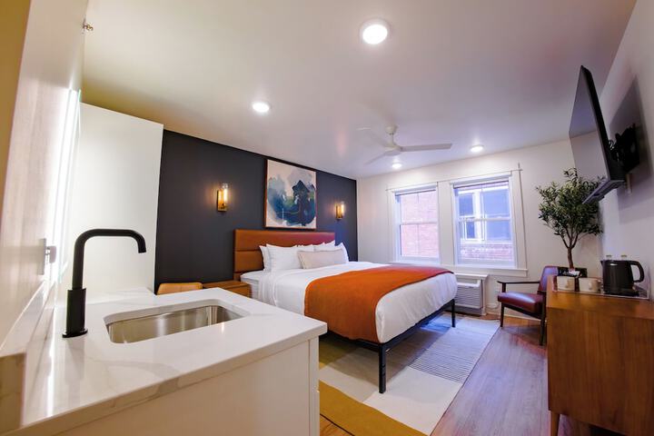 Room 5 of 34