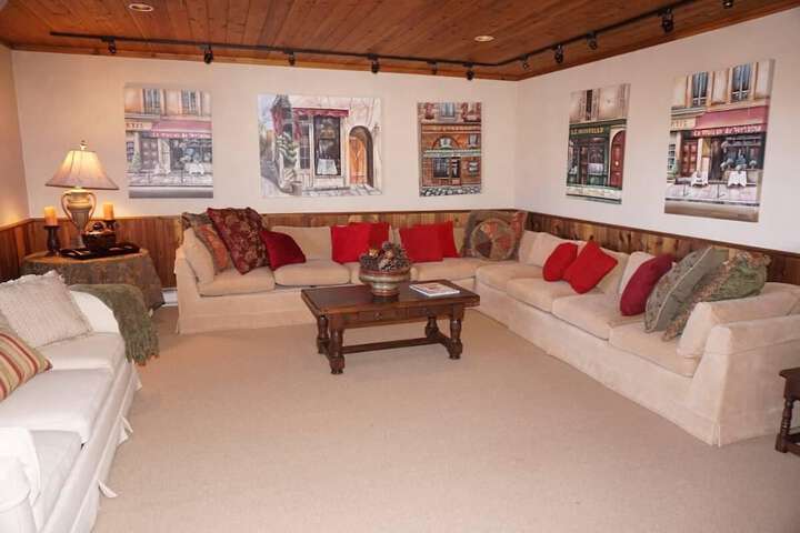 Room 12 of 24